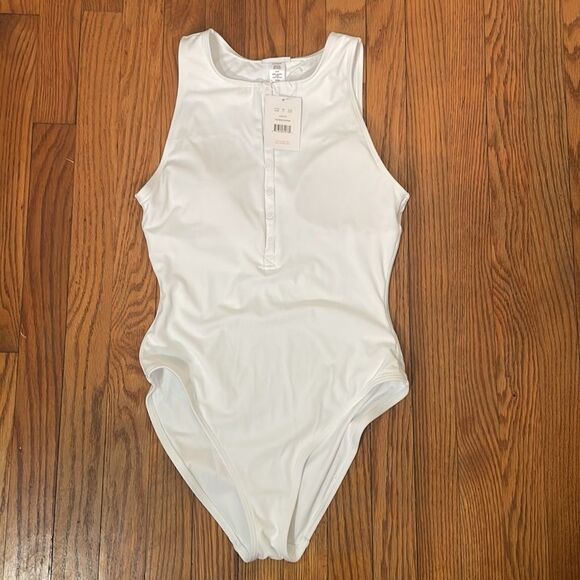 Andie Swimsuit The Malibu One Piece Swimsuit White size M NWT - Picture 2 of 6